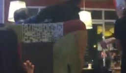 1 cái tát của vợ, chồng quay sang đánh bồ cùng vợ